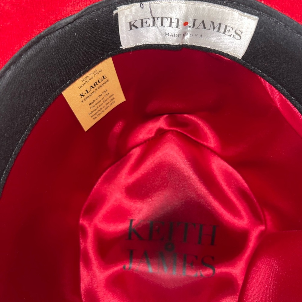 Black Fedora Hat with Red Accent - Picture 6 of 7